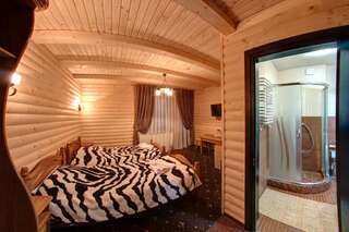 Отель Горный Кристал Буковель Стандартный двухместный номер с 1 кроватью или 2 отдельными кроватями-2